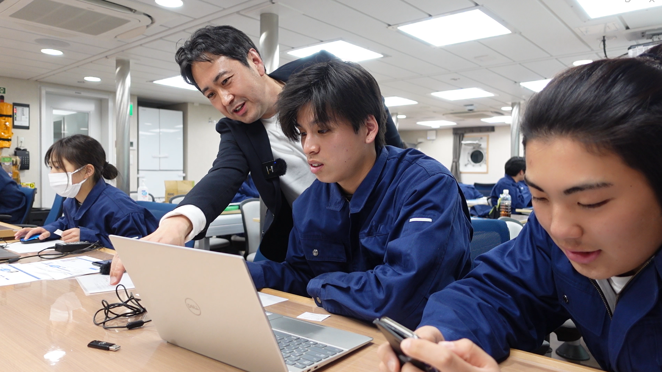 鳥羽丸×『TRANS-Crew』体験中